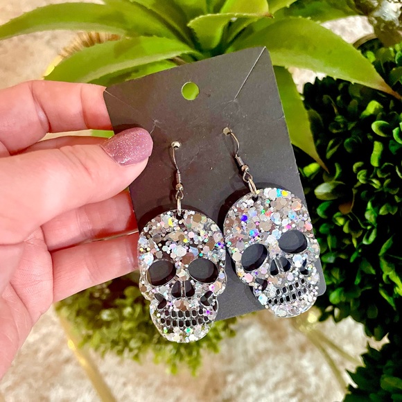 Silver Sparkle Skull Earrings - Picture 3 of 3
